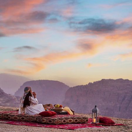 Grand Mercure Petra Wadi Musa Esterno foto